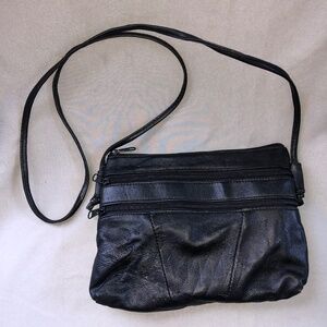 Vintage 90s Black Leather Crossbody Bag with Pockets